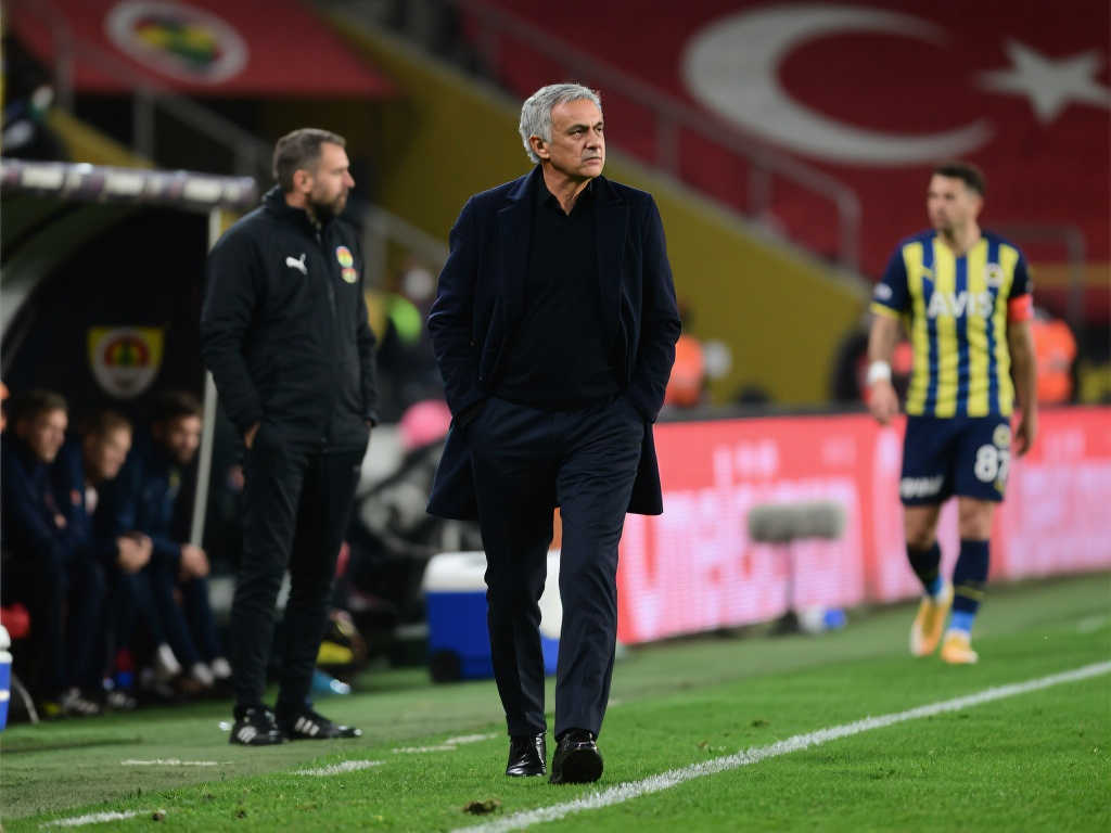 也在彼此间 也在彼此间