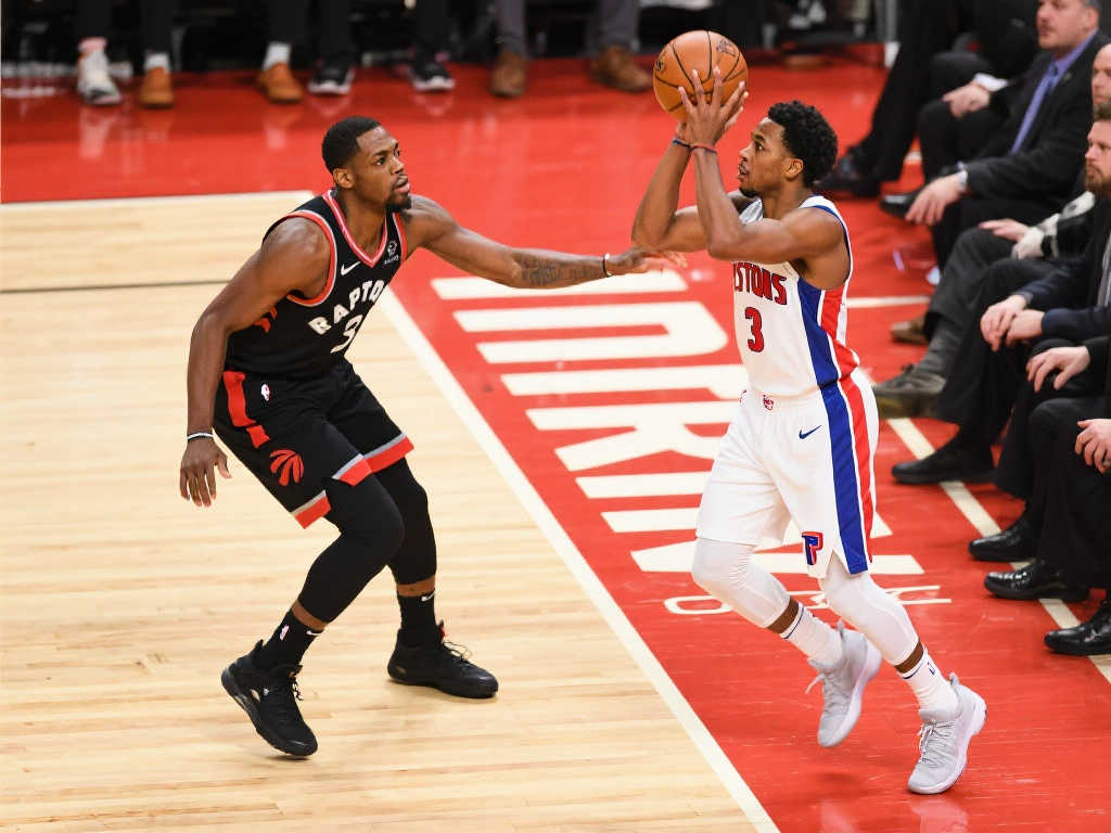 由于三人篮 由于三人篮